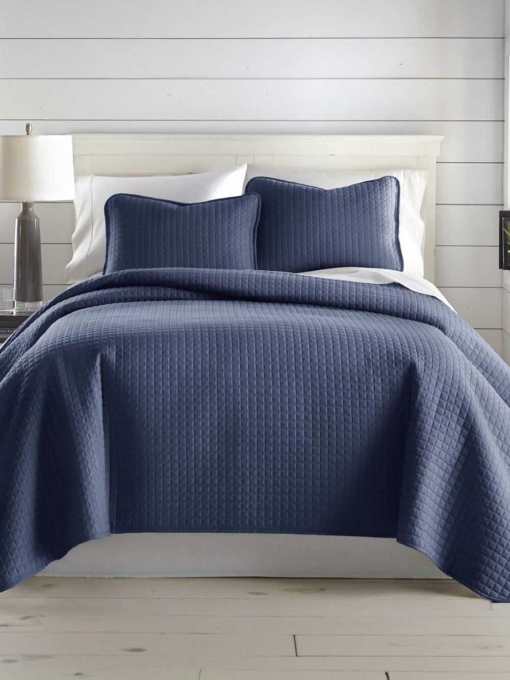 Lightweight Quilt King Size Bedding Set w/ 2 Pillow Shams, Dark Blue Quilts